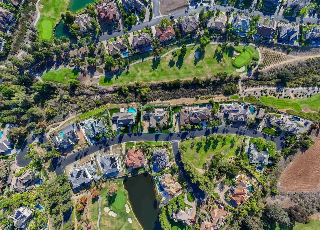 https://cdn.realtyfeed.com/cdn/127/306563641/5d6bda9c0583eface31b63db1a205747.webp