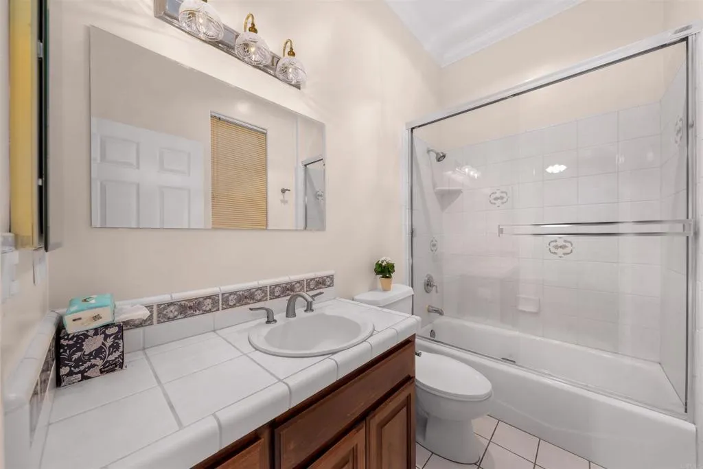 https://cdn.realtyfeed.com/cdn/127/306563641/6d629c2e04c2cf2b1319e8562c353b33.webp