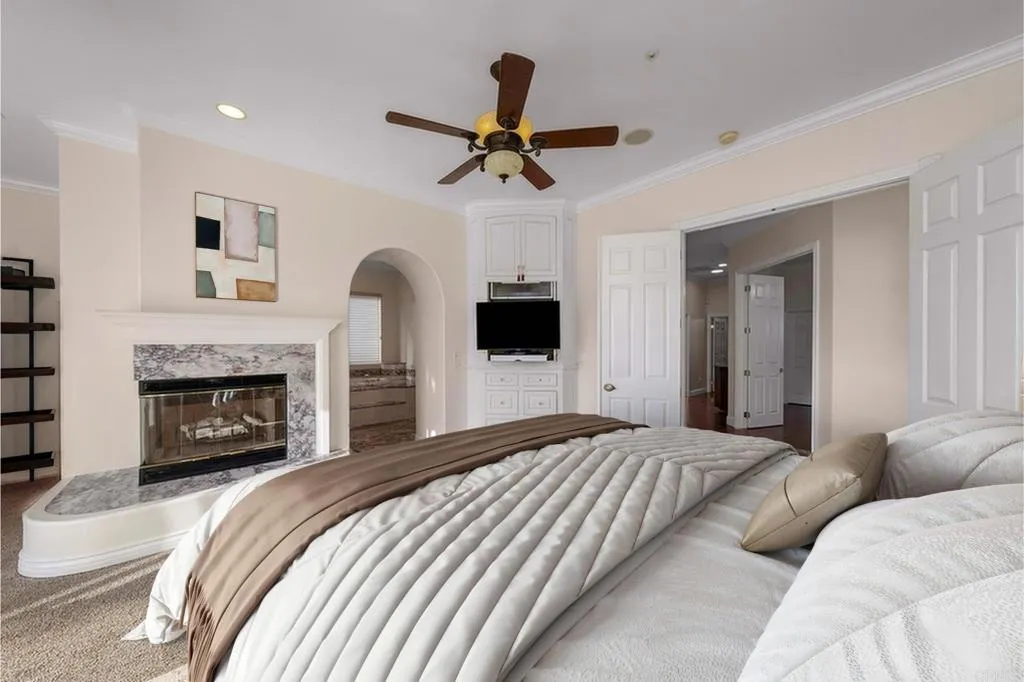 https://cdn.realtyfeed.com/cdn/127/306563641/96f16b0e996baa633ece42b5c2d5d8fe.webp