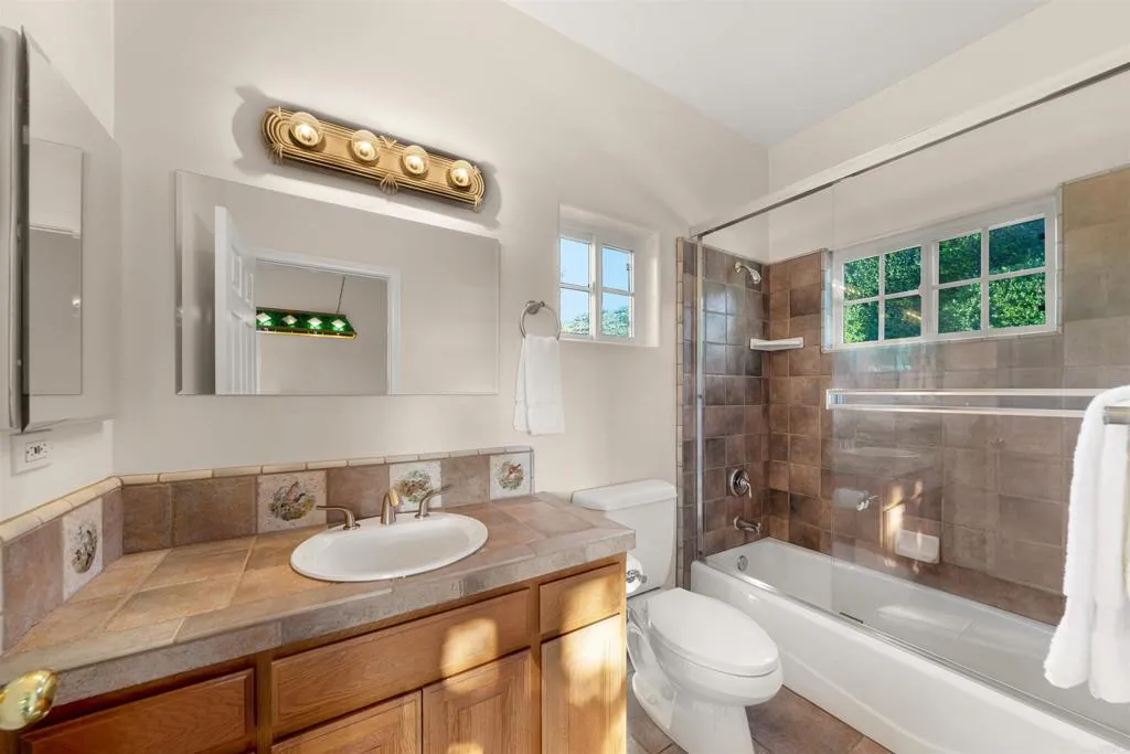 https://cdn.realtyfeed.com/cdn/127/306563641/e0204b3341aa2be84a54e06281b1664e.webp