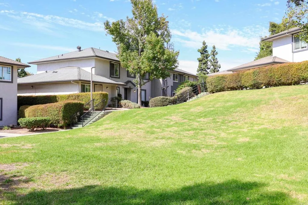 https://cdn.realtyfeed.com/cdn/127/306563660/31d00d3a4196d99280e0228a9a350d47.webp