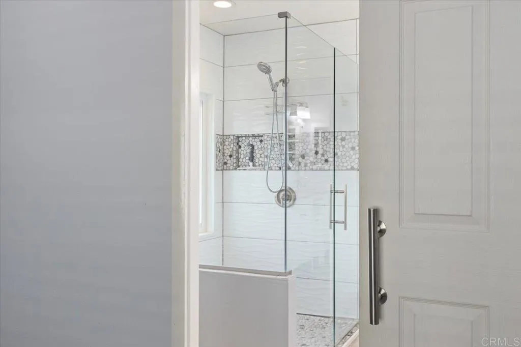 https://cdn.realtyfeed.com/cdn/127/306563703/04ca9c17db663cb4e5183801fc467f99.webp