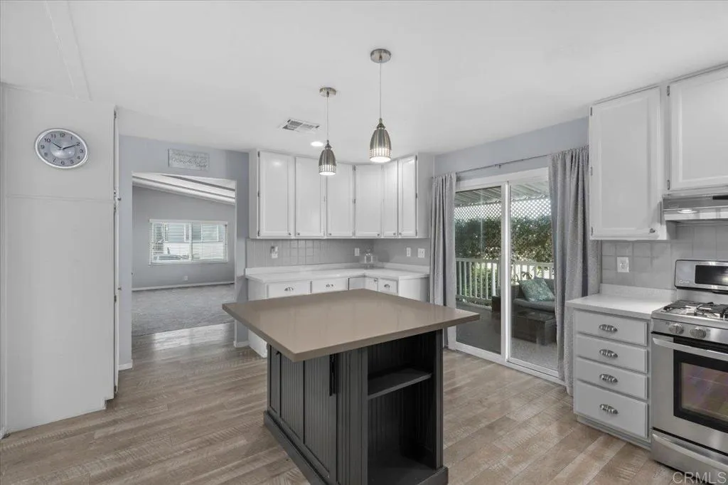 https://cdn.realtyfeed.com/cdn/127/306563703/2e57d74a4ebdbf331a4ef334963126d7.webp