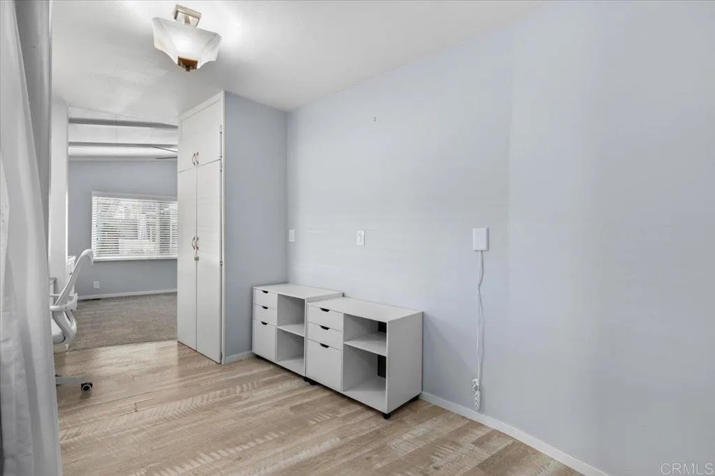 https://cdn.realtyfeed.com/cdn/127/306563703/64bf90a6b14e00bbd9e543acaf26cecf.webp