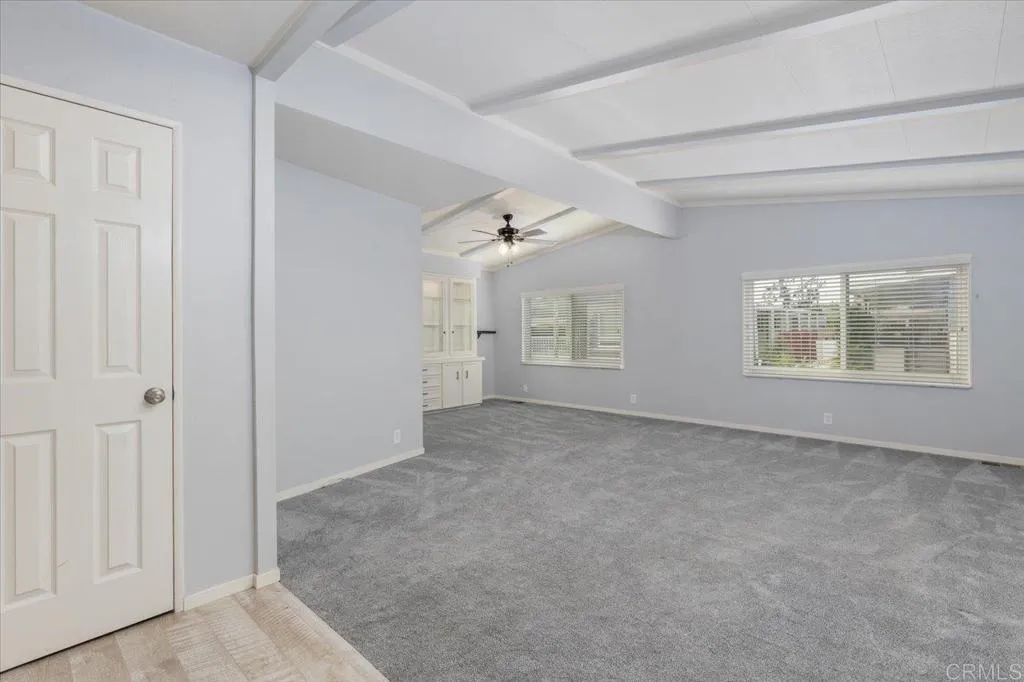 https://cdn.realtyfeed.com/cdn/127/306563703/6a23e30c7a8b4f43c863ea05f7ec30da.webp