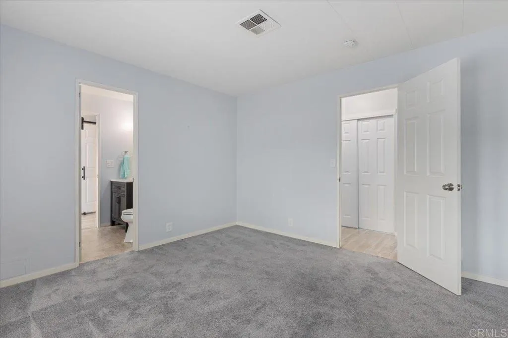 https://cdn.realtyfeed.com/cdn/127/306563703/812ab5e46390d8997268d1d24e1c3e3b.webp