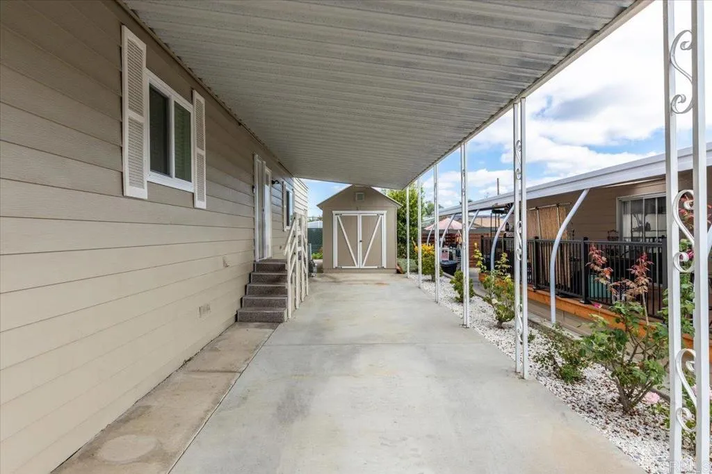 https://cdn.realtyfeed.com/cdn/127/306563703/a59d04bda5fe79564c31af969888d2c0.webp