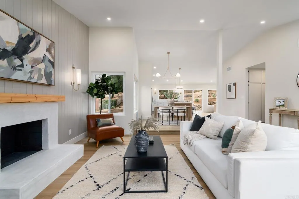 https://cdn.realtyfeed.com/cdn/127/306563712/8aae1a16a26d5c309c260289b6f67fcd.webp
