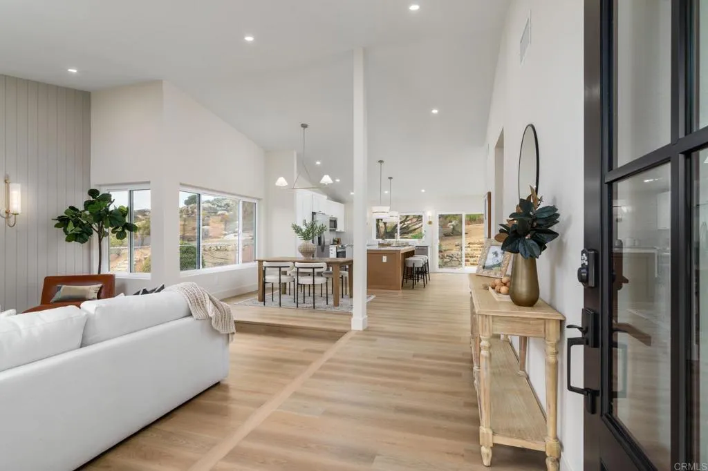 https://cdn.realtyfeed.com/cdn/127/306563712/ba187d7ee170071277e8d1cd90457927.webp