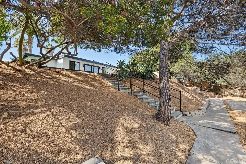 https://cdn.realtyfeed.com/cdn/127/306563753/0211ce7846f06c43f91a1e558a04f69f.webp