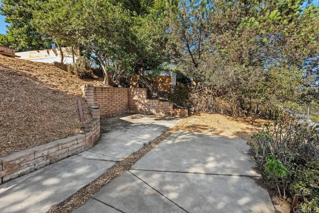 https://cdn.realtyfeed.com/cdn/127/306563753/44fd0ac7c8df5fabe3e09308964baa93.webp