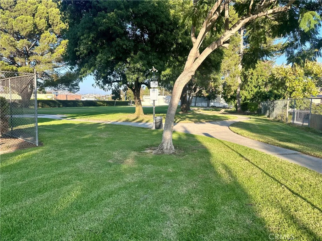 https://cdn.realtyfeed.com/cdn/127/306563811/0f8e012495c57e23e9cd9433677f1bd2.webp