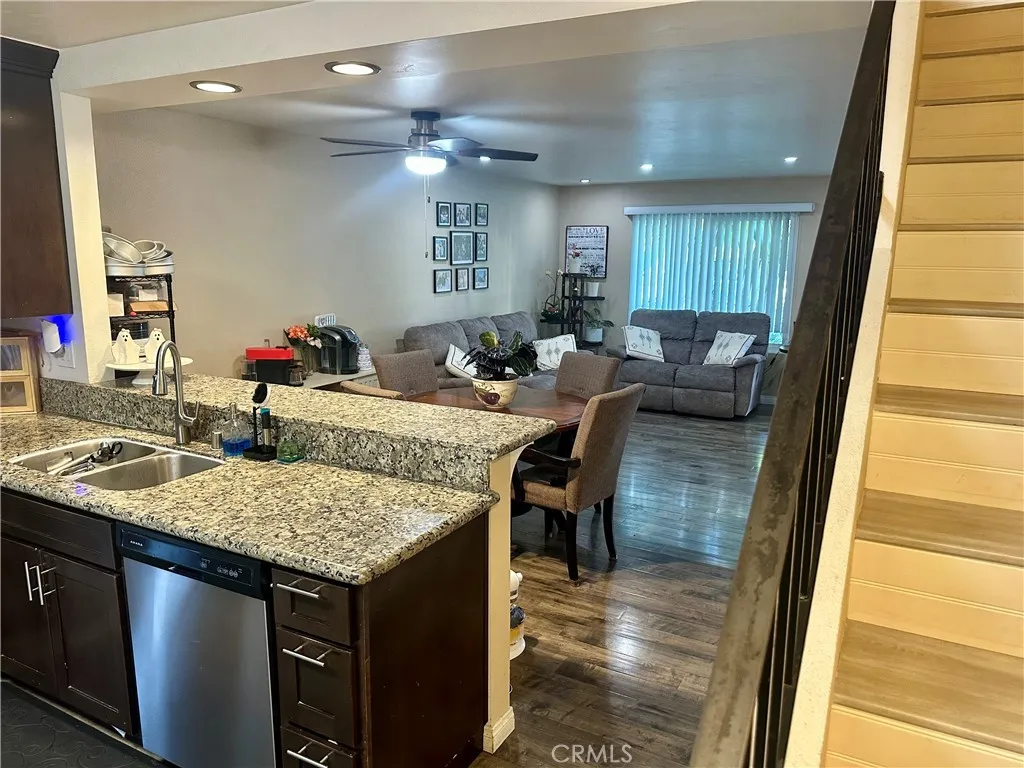 https://cdn.realtyfeed.com/cdn/127/306563811/863110bcfe55fe16522ae6d7530f4bc9.webp