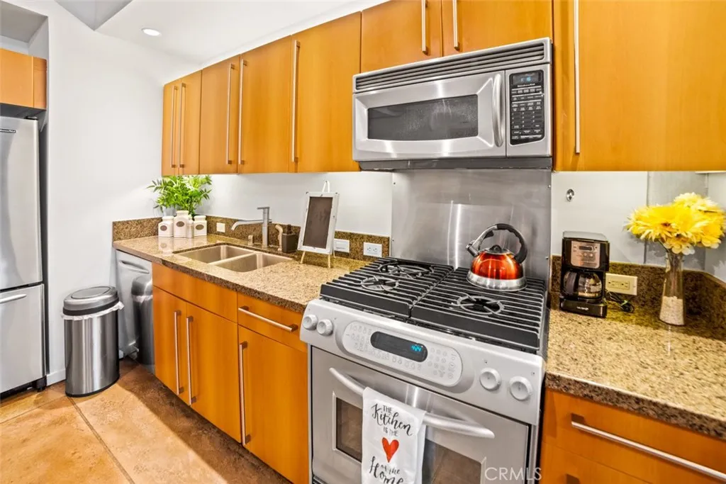 https://cdn.realtyfeed.com/cdn/127/306563821/30cc7fa2a9799472d3d162857fb2de47.webp