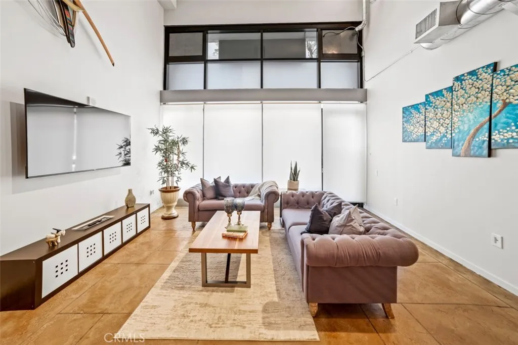 Photo #3: TR25237273 Listing: Photo #3