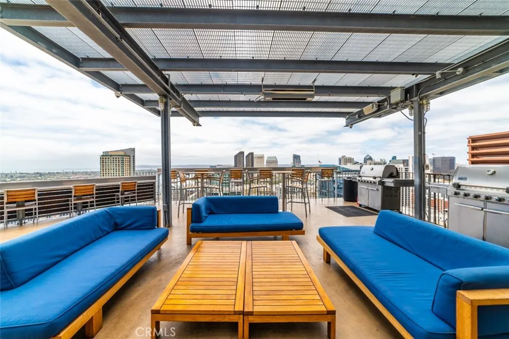 https://cdn.realtyfeed.com/cdn/127/306563821/48f82a58bd29db5db331d2eda598cdb3.webp