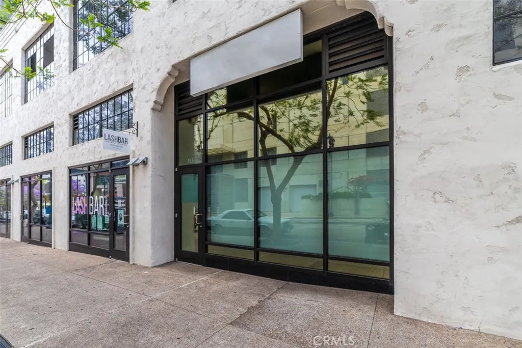 https://cdn.realtyfeed.com/cdn/127/306563821/6c7173c34c71583b7d4c4c419ff4f02e.webp