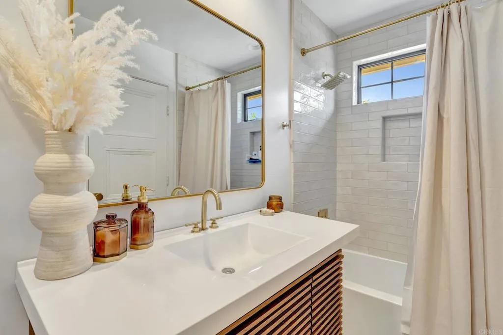 https://cdn.realtyfeed.com/cdn/127/306563839/6a319b57b9a81154e59f4f1ef7f1473e.webp