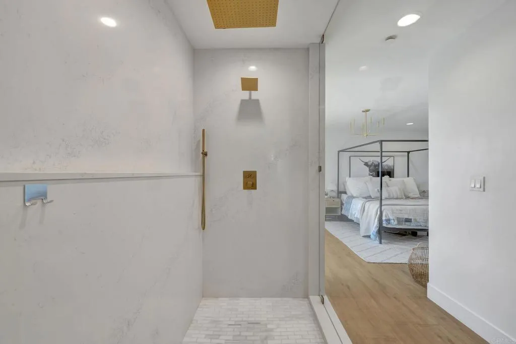 https://cdn.realtyfeed.com/cdn/127/306563839/dae1859b5bf1f471deda86ff13b9a1bb.webp