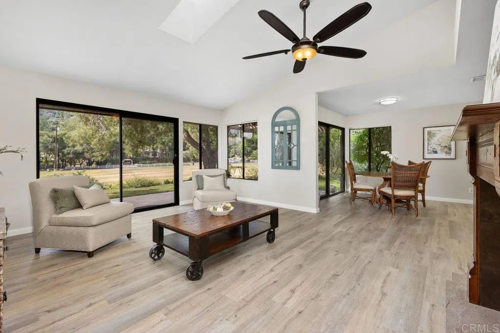 https://cdn.realtyfeed.com/cdn/127/306563887/796dae5781d21ee6891e646eae4c9eba.webp