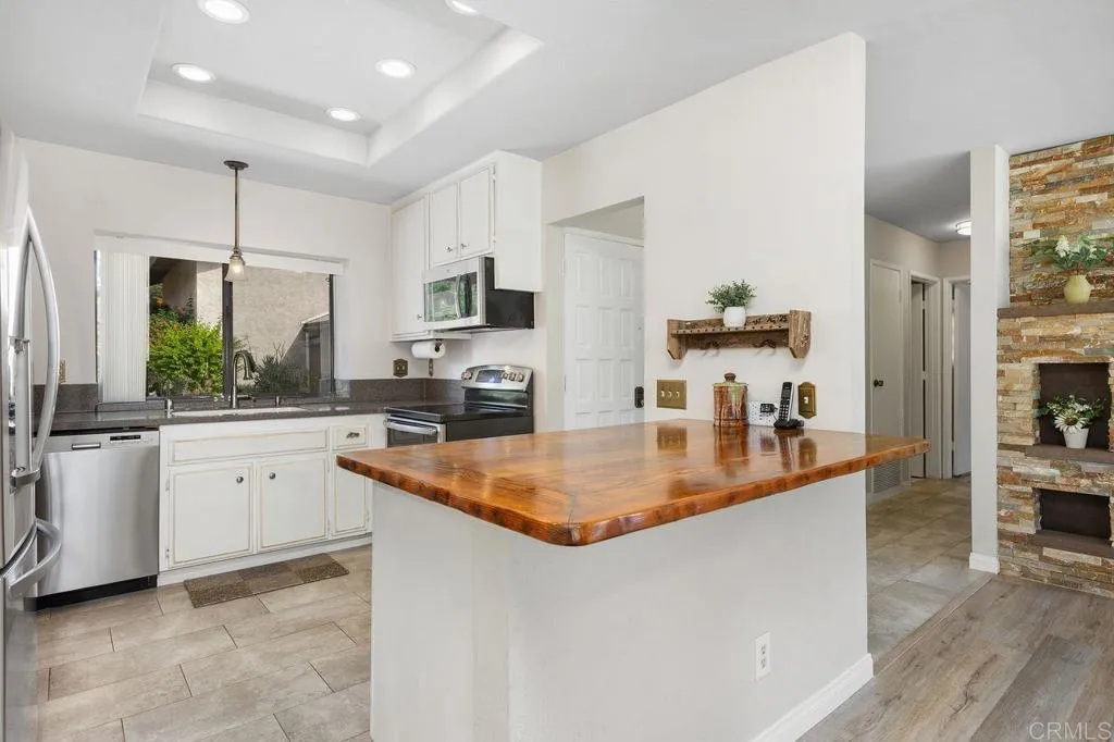 https://cdn.realtyfeed.com/cdn/127/306563887/af4945c8c81f786c3b5dd538405f322e.webp