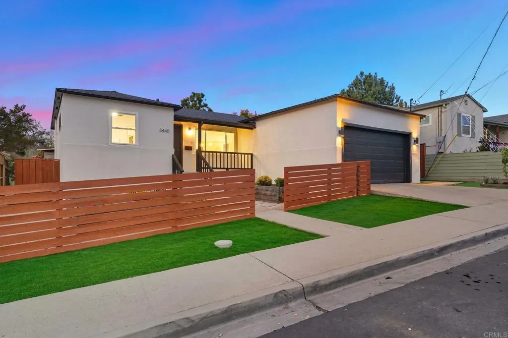 https://cdn.realtyfeed.com/cdn/127/306563890/1ca31c3fbcbe8676eb5d25df592581ec.webp