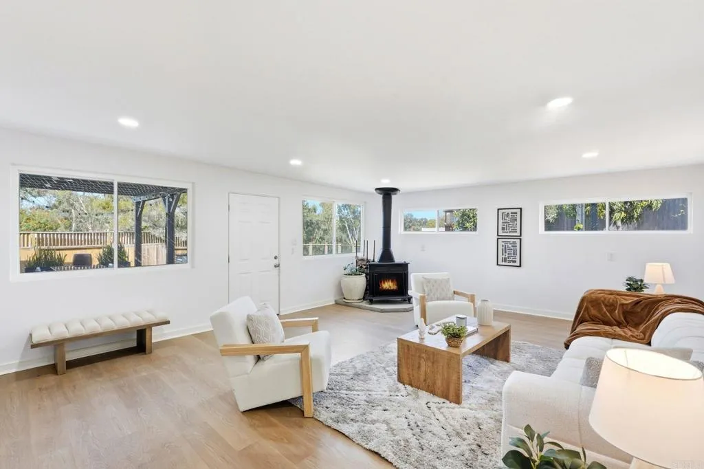 https://cdn.realtyfeed.com/cdn/127/306563890/5838e272b244619bd1e4a4df4b575b74.webp
