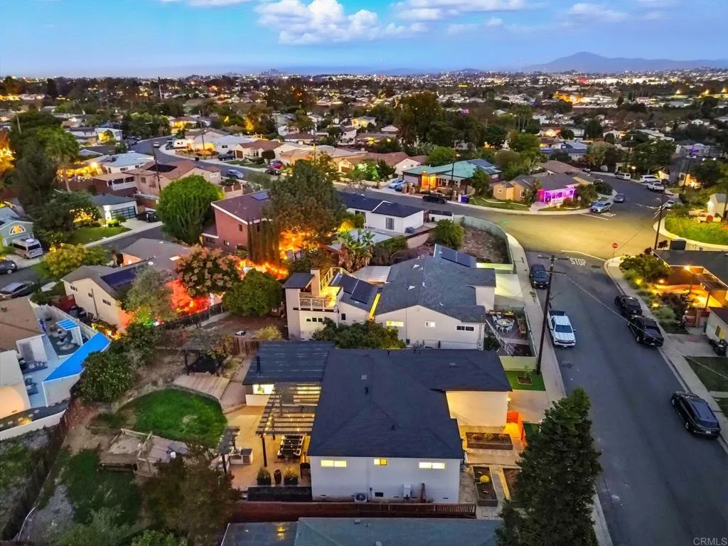 https://cdn.realtyfeed.com/cdn/127/306563890/7027caa8676e676491f44b556fd14a7b.webp