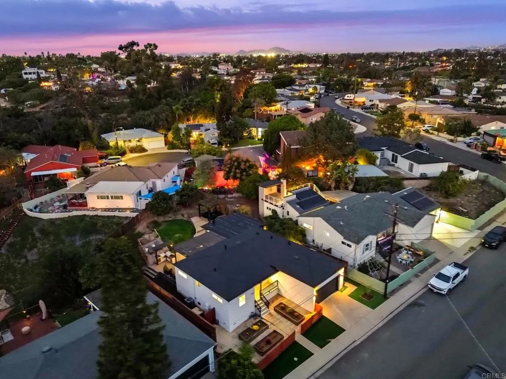 https://cdn.realtyfeed.com/cdn/127/306563890/c306e46c9e0a6b85e31f4fc4f8ac9de9.webp