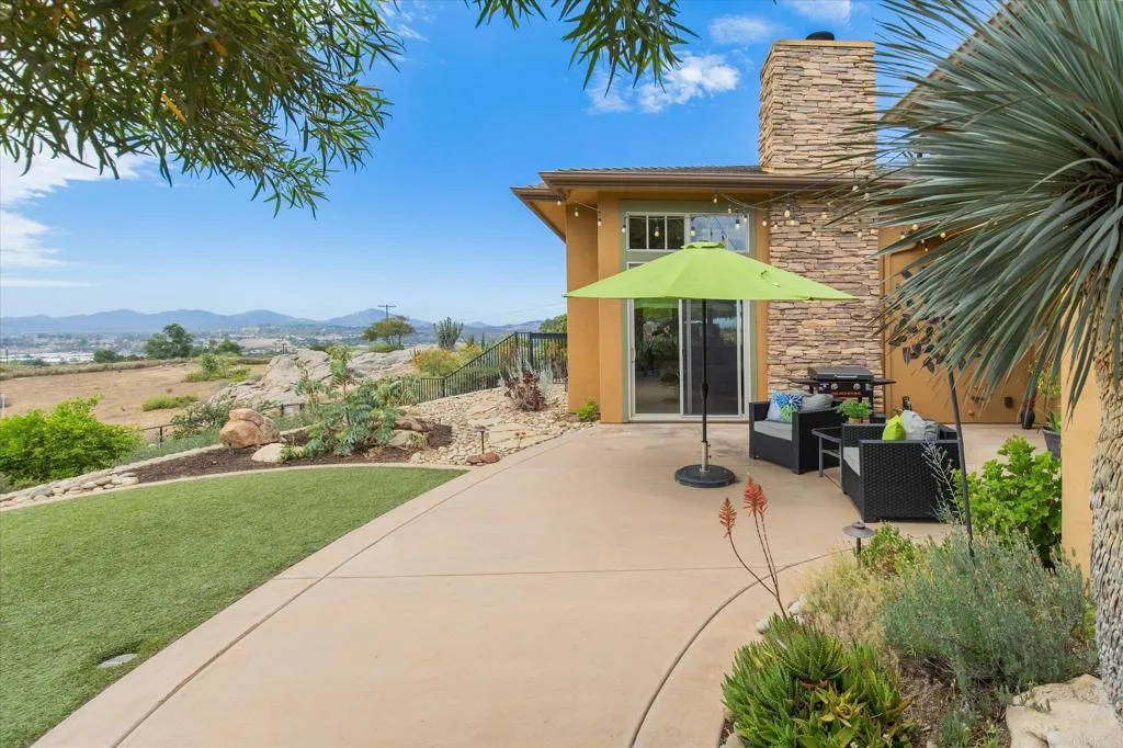 https://cdn.realtyfeed.com/cdn/127/306563942/2e18784ee2a12e5fec41f672b94b366c.webp