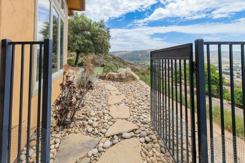 https://cdn.realtyfeed.com/cdn/127/306563942/509f84c9ea1f24d06f985b05d72aa1cb.webp