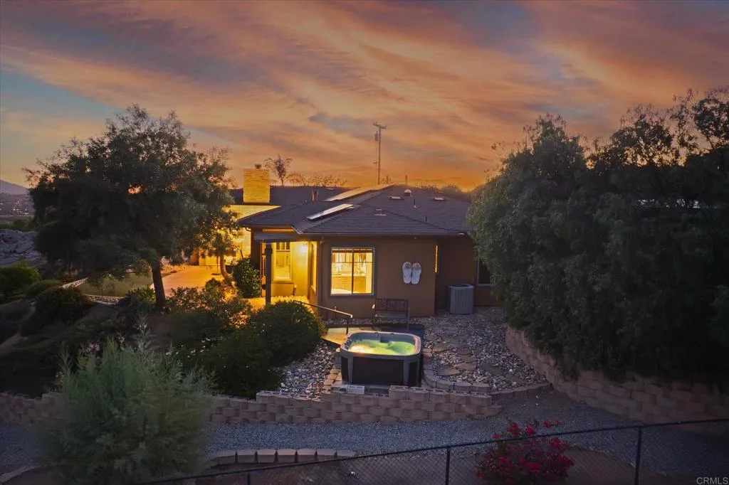 https://cdn.realtyfeed.com/cdn/127/306563942/910d843345f15a8e0b81ec04e143eab5.webp
