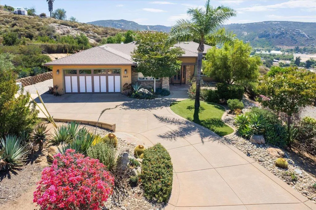 https://cdn.realtyfeed.com/cdn/127/306563942/a6fc8af6a4a7e0cb9ff881c7a80856a3.webp