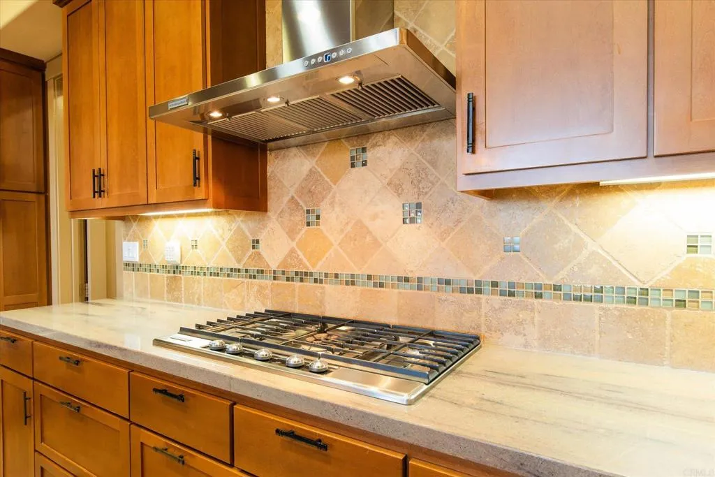 https://cdn.realtyfeed.com/cdn/127/306563942/a893a27ae521c00466efec2b8f633930.webp