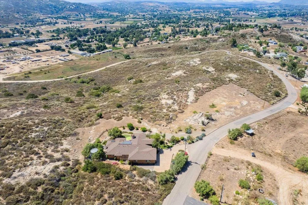 https://cdn.realtyfeed.com/cdn/127/306563942/d06ba9116d1f6a2070dfd3b58320c6a1.webp