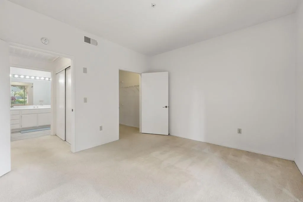 https://cdn.realtyfeed.com/cdn/127/306563944/cf0b0ba0a6c5094663de9c675fefcf2b.webp