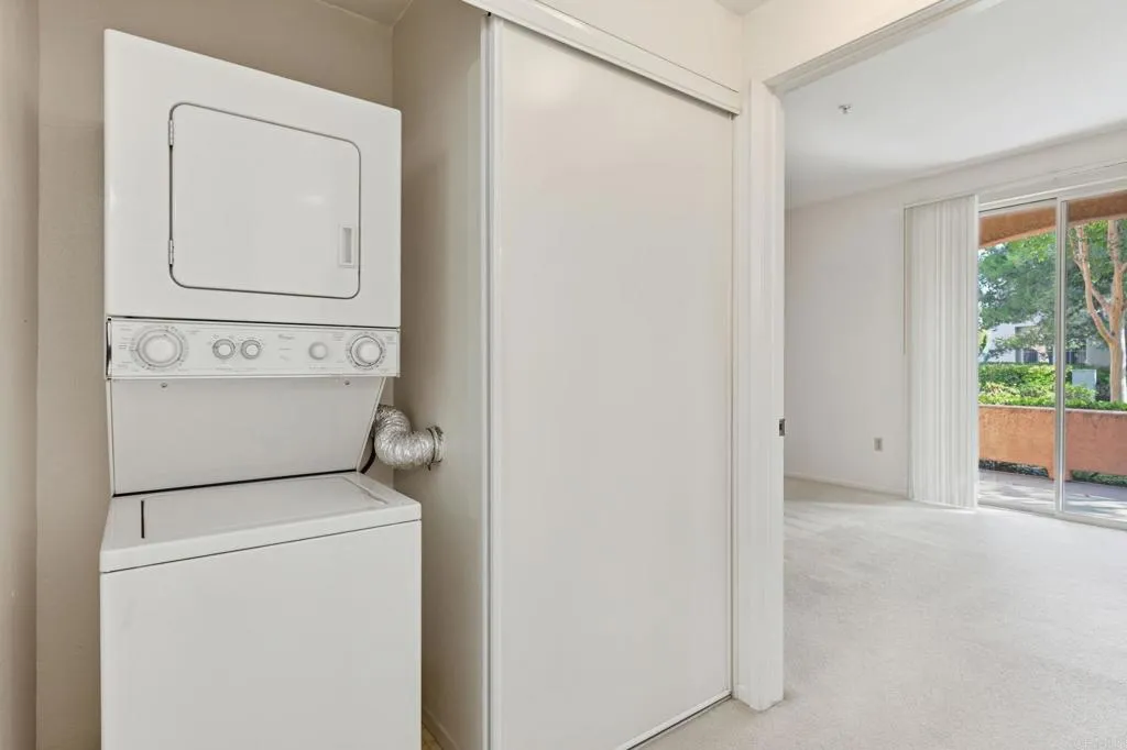 https://cdn.realtyfeed.com/cdn/127/306563944/f9e7ed3f34f3b529f66f7a96f831bb2f.webp