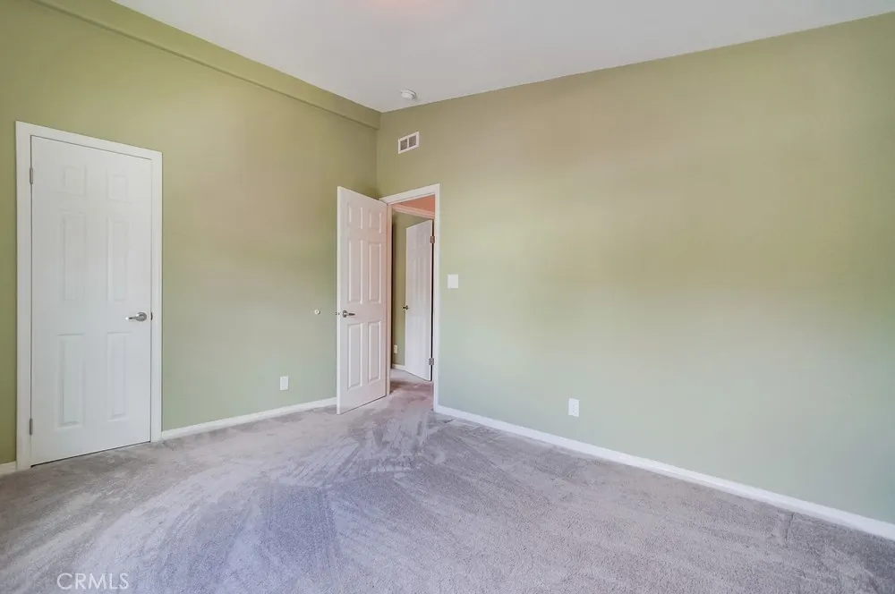https://cdn.realtyfeed.com/cdn/127/306563985/2b949a709870d6f60ce6ea85e90ae86d.webp