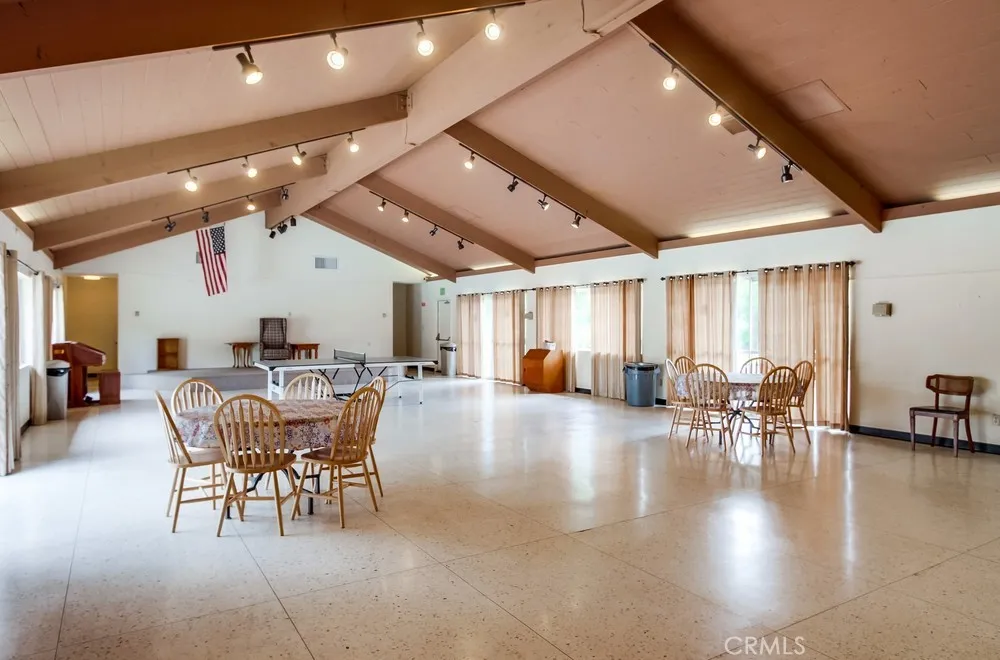 https://cdn.realtyfeed.com/cdn/127/306563985/4f92bc19fec7d5a3be36f4fb025aabfd.webp