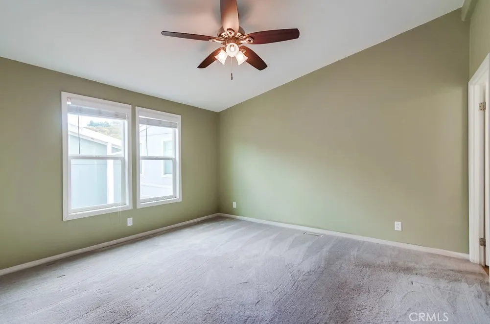 https://cdn.realtyfeed.com/cdn/127/306563985/68a3012dd10c65eff86074c63892d1d0.webp
