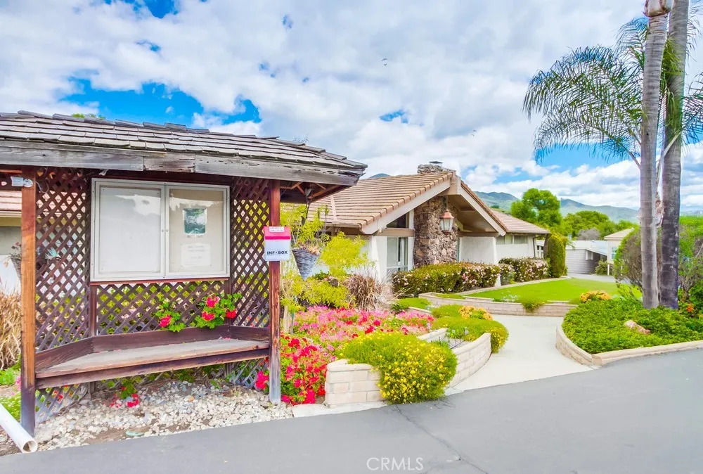 https://cdn.realtyfeed.com/cdn/127/306563985/8f838230d8b85faa401836e024ceaa5c.webp