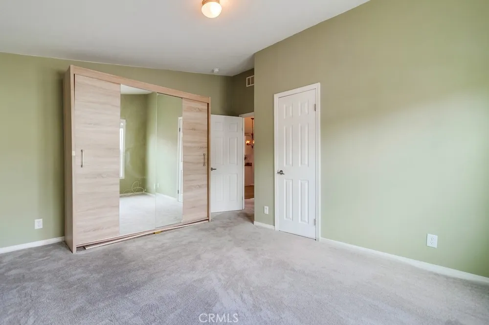 https://cdn.realtyfeed.com/cdn/127/306563985/ca5bf5878848bf2c7c3329303a27a238.webp