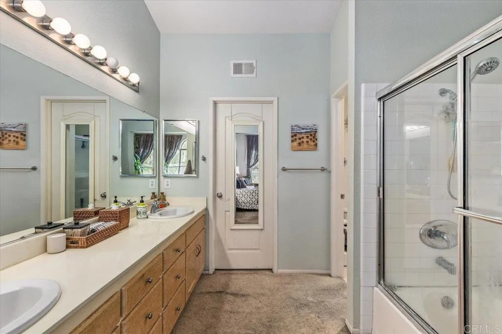 https://cdn.realtyfeed.com/cdn/127/306563997/5583e8b4581f7bd6116ca54471ac70a7.webp