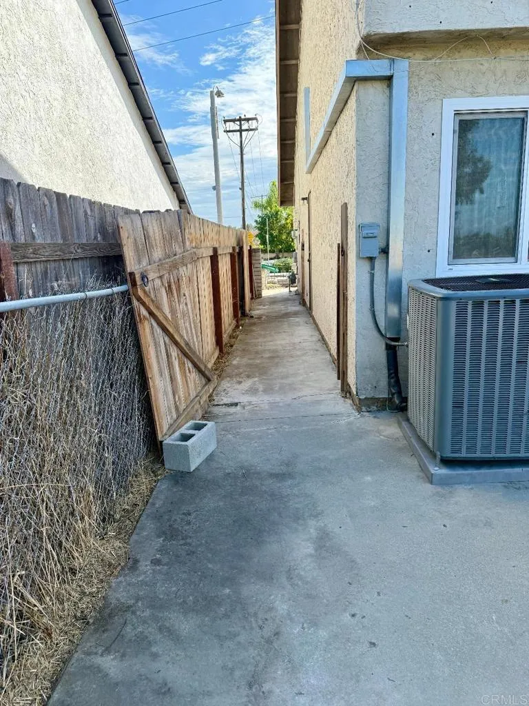 https://cdn.realtyfeed.com/cdn/127/306564006/a279eeb2f9b04c1b6d93e73df2c78bfe.webp
