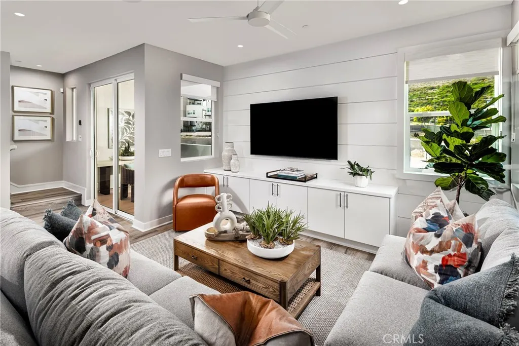 Photo #2: OC25236982 Listing 