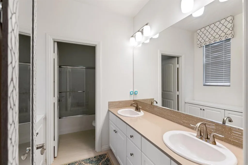 https://cdn.realtyfeed.com/cdn/127/306564084/0df5bafc744f276cf6dad034a60b4738.webp