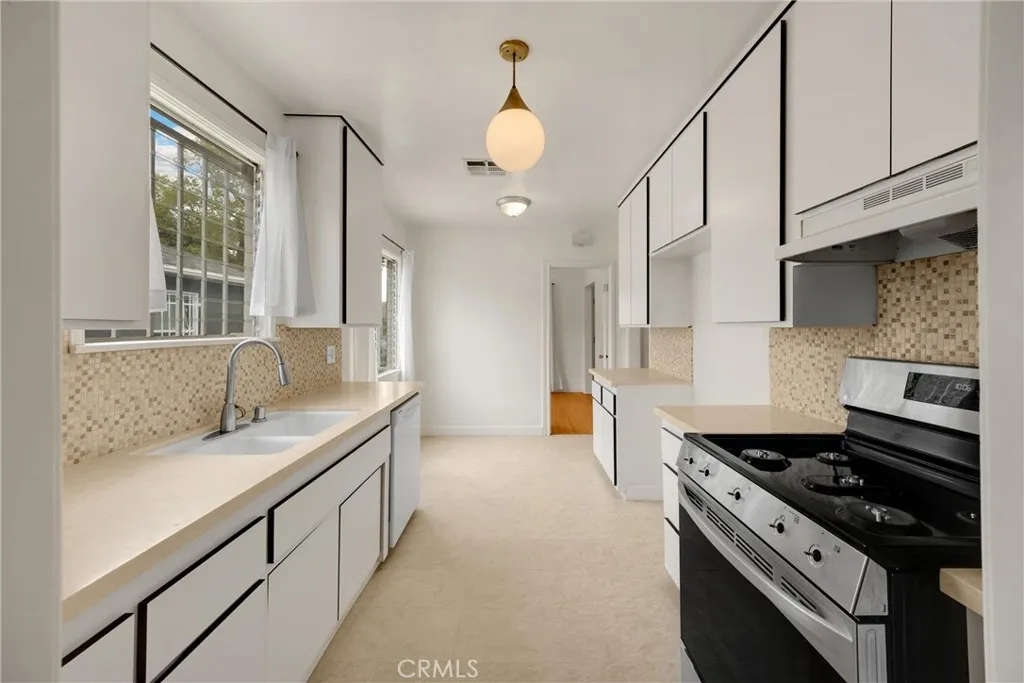 8828 Zeiler, Arleta, CA 91331 - Photo 4 of 22, Arleta, CA