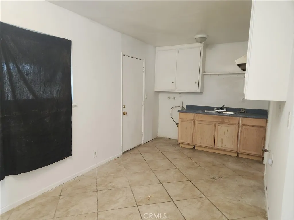 36028 Dividing Line Street, Yermo, CA 92398 - Photo 4 of 12, Yermo, CA
