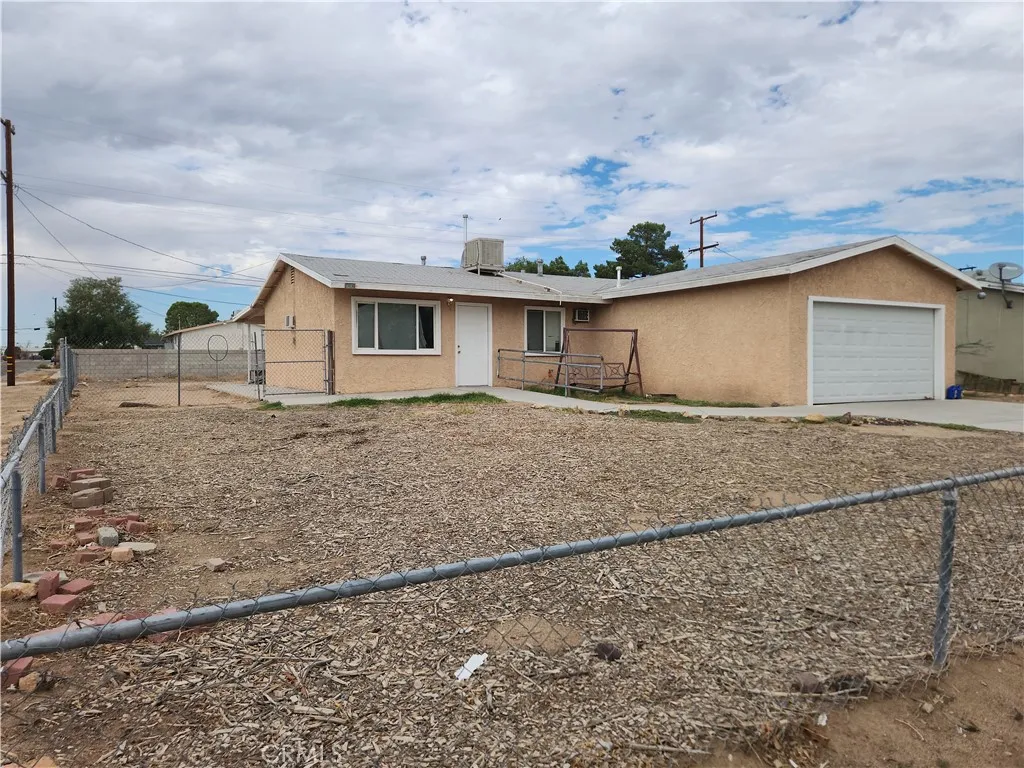 36028 Dividing Line Street, Yermo, CA 92398 - Photo 2 of 12, Yermo, CA
