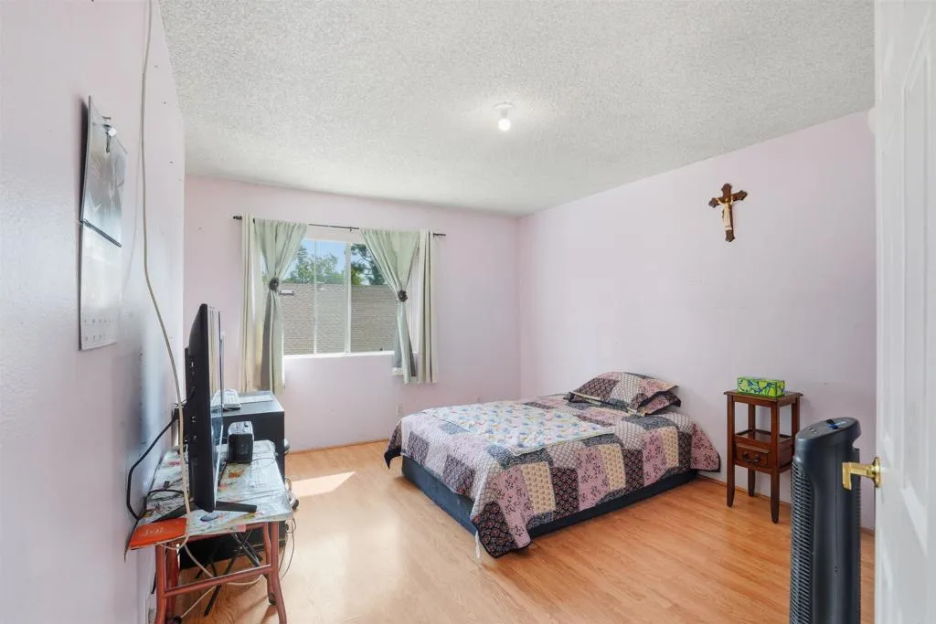 https://cdn.realtyfeed.com/cdn/127/306564156/04c631c1f8fcab75b0234d26f017aba7.webp